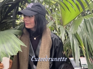 Cuteebrunette