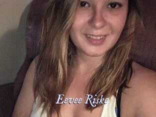 Eevee_Riske