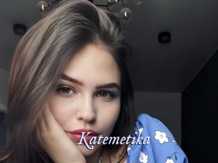katemetika 1 chatte mouillée