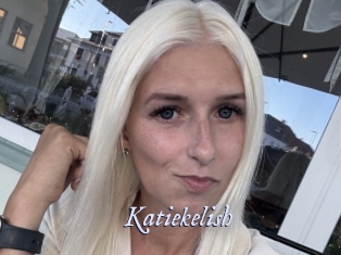katiekelish 1 chatte mouillée
