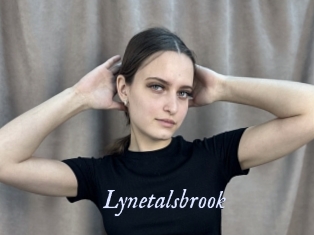 lynetalsbrook 1 chatte mouillée