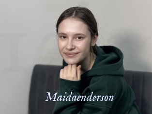 maidaenderson 1 chatte mouillée
