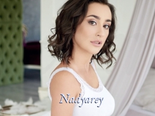 nadyarey 1 chatte mouillée