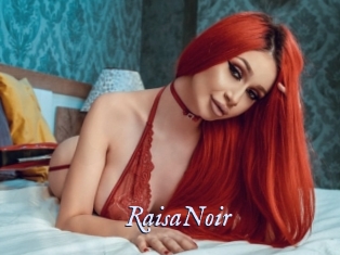 RaisaNoir 1 chatte mouillée